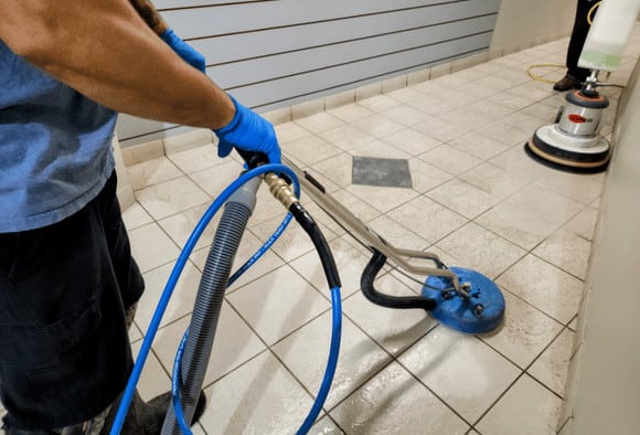 TILE AND GROUT CLEANING SERVICE